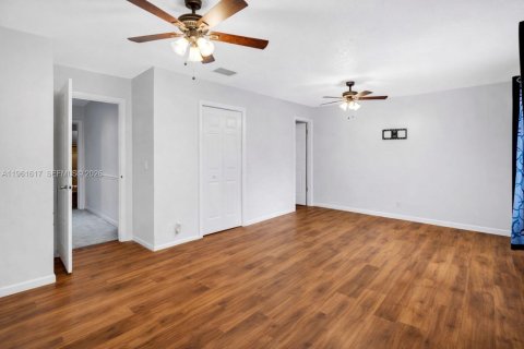 Adosado en venta en Tamarac, Florida, 3 dormitorios, 156.08 m2 № 2024734 - foto 20