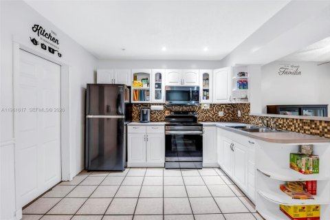 Adosado en venta en Tamarac, Florida, 3 dormitorios, 156.08 m2 № 2024734 - foto 9