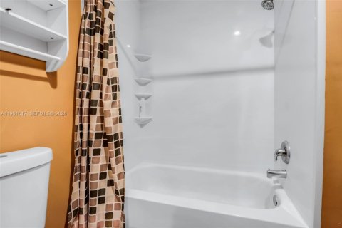 Adosado en venta en Tamarac, Florida, 3 dormitorios, 156.08 m2 № 2024734 - foto 22