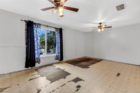 Adosado en venta en Tamarac, Florida, 3 dormitorios, 156.08 m2 № 2024734 - foto 17