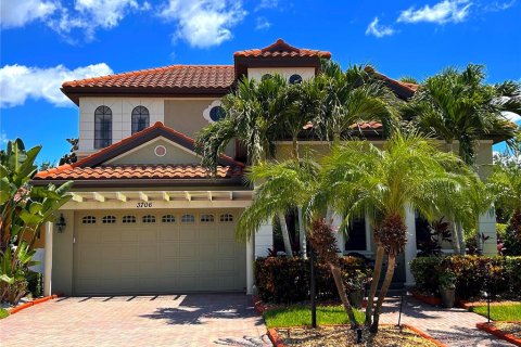 Casa en alquiler en Sarasota, Florida, 3 dormitorios, 271.27 m2 № 1801743 - foto 2