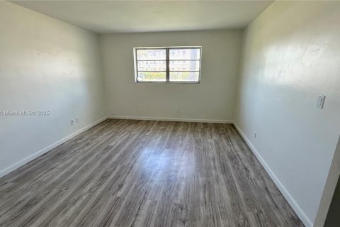 Condominio en venta en Miami, Florida, 2 dormitorios, 103.68 m2 № 1980580 - foto 26