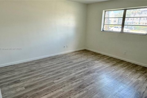 Condominio en venta en Miami, Florida, 2 dormitorios, 103.68 m2 № 1980580 - foto 19