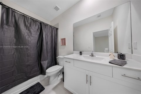 Купить таунхаус в Хайалиа, Флорида 3 спальни, 153.29м2, № 1699303 - фото 17
