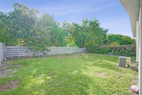 Villa ou maison à louer à Hallandale Beach, Floride: 3 chambres, 98.48 m2 № 1932133 - photo 26