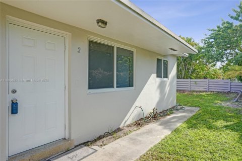 Villa ou maison à louer à Hallandale Beach, Floride: 3 chambres, 98.48 m2 № 1932133 - photo 28