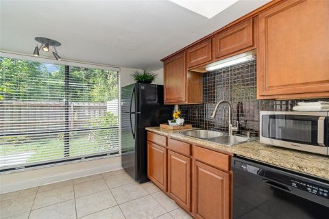 Touwnhouse à vendre à Maitland, Floride: 2 chambres, 160.91 m2 № 1844832 - photo 4