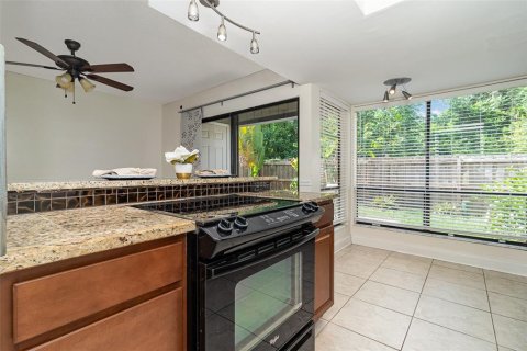 Touwnhouse à vendre à Maitland, Floride: 2 chambres, 160.91 m2 № 1844832 - photo 6