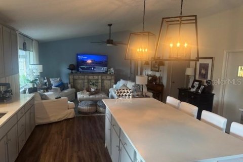 House in Belle Isle, Florida 3 bedrooms, 122.26 sq.m. № 2402995 - photo 6