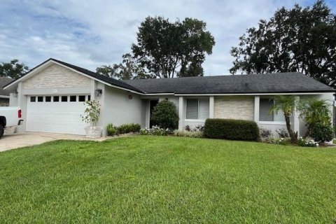 House in Belle Isle, Florida 3 bedrooms, 122.26 sq.m. № 2402995