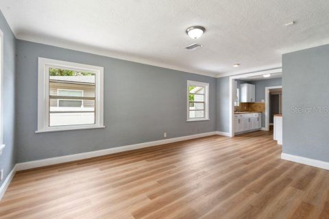 Apartamento en alquiler en Saint Petersburg, Florida, 3 dormitorios, 92.53 m2 № 1879755 - foto 5