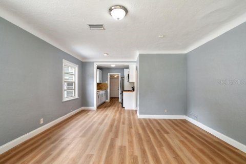 Apartamento en alquiler en Saint Petersburg, Florida, 3 dormitorios, 92.53 m2 № 1879755 - foto 4