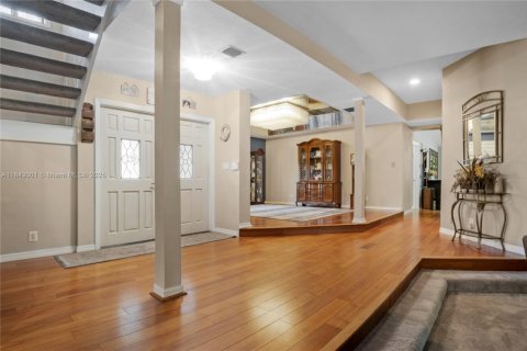 Villa ou maison à vendre à Plantation, Floride: 5 chambres, 352.29 m2 № 1836583 - photo 9