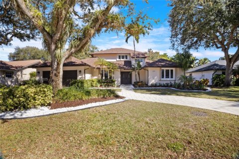 Villa ou maison à vendre à Plantation, Floride: 5 chambres, 352.29 m2 № 1836583 - photo 1