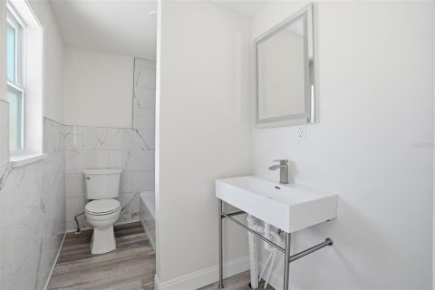 Casa en venta en Weeki Wachee, Florida, 2 dormitorios, 150.87 m2 № 2196539 - foto 19