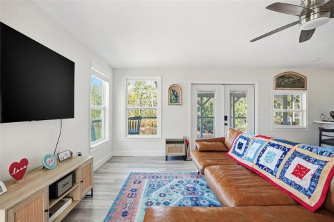Casa en venta en Weeki Wachee, Florida, 2 dormitorios, 150.87 m2 № 2196539 - foto 12