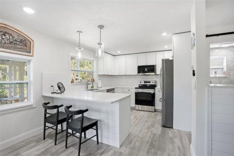Casa en venta en Weeki Wachee, Florida, 2 dormitorios, 150.87 m2 № 2196539 - foto 5