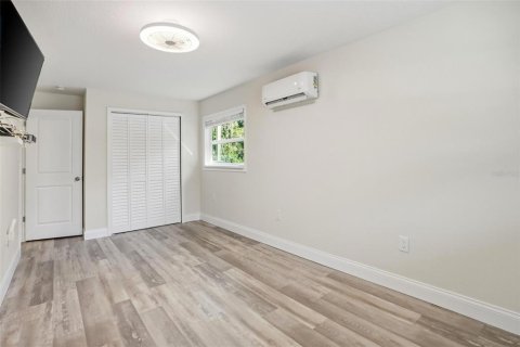 Casa en venta en Weeki Wachee, Florida, 2 dormitorios, 150.87 m2 № 2196539 - foto 17