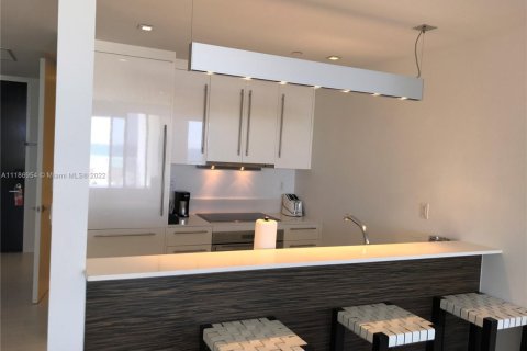 Apartamento en alquiler en Miami Beach, Florida, 2 dormitorios, 95.32 m2 № 1959484 - foto 9