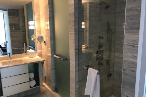 Apartamento en alquiler en Miami Beach, Florida, 2 dormitorios, 95.32 m2 № 1959484 - foto 13