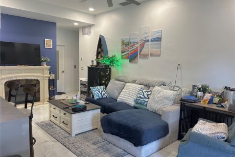 Villa ou maison à vendre à Pembroke Pines, Floride: 3 chambres, 100.06 m2 № 1997640 - photo 6