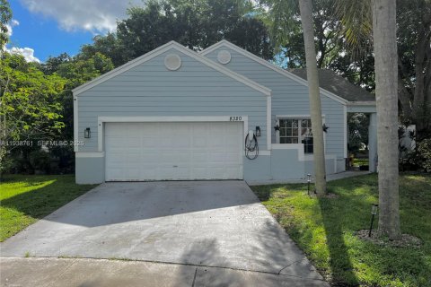 Villa ou maison à Pembroke Pines, Floride 3 chambres, 100.06 m2 № 1997640