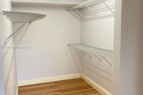 Купить кондоминиум в Корал-Спрингс, Флорида 2 спальни, 91.42м2, № 1989615 - фото 14