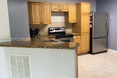 Купить кондоминиум в Корал-Спрингс, Флорида 2 спальни, 91.42м2, № 1989615 - фото 13