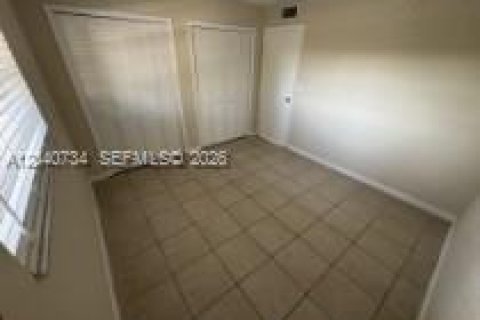 Apartment in Sunrise, Florida 2 bedrooms, 126.35 sq.m. № 2088114 - photo 10