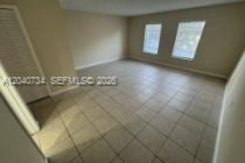Apartment in Sunrise, Florida 2 bedrooms, 126.35 sq.m. № 2088114 - photo 7