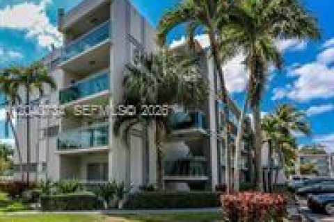 Apartment in Sunrise, Florida 2 bedrooms, 126.35 sq.m. № 2088114 - photo 3