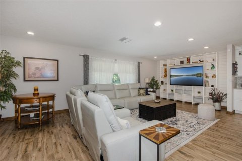 Casa en venta en Lutz, Florida, 3 dormitorios, 189.15 m2 № 1873006 - foto 8
