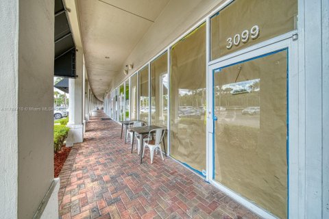 Commercial property in North Miami Beach, Florida № 1862702 - photo 23