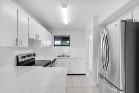 Adosado en venta en Miami, Florida, 3 dormitorios, 103.4 m2 № 2006770 - foto 10