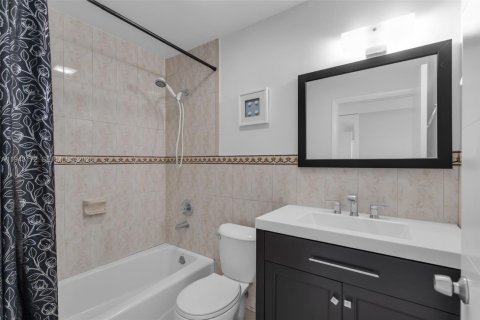 Adosado en venta en Miami, Florida, 3 dormitorios, 103.4 m2 № 2006770 - foto 23