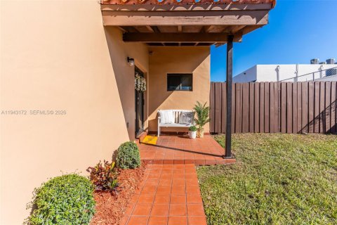 Adosado en venta en Miami, Florida, 3 dormitorios, 103.4 m2 № 2006770 - foto 4