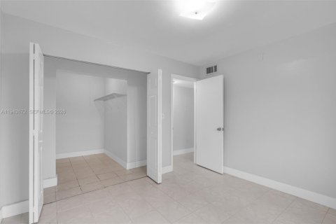 Adosado en venta en Miami, Florida, 3 dormitorios, 103.4 m2 № 2006770 - foto 13