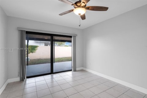 Adosado en venta en Miami, Florida, 3 dormitorios, 103.4 m2 № 2006770 - foto 17