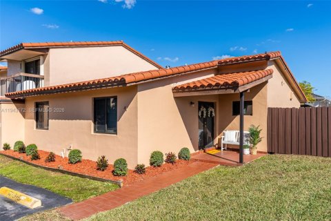Adosado en venta en Miami, Florida, 3 dormitorios, 103.4 m2 № 2006770 - foto 3