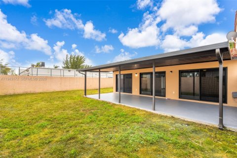 Adosado en venta en Miami, Florida, 3 dormitorios, 103.4 m2 № 2006770 - foto 26