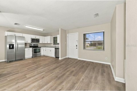 Villa ou maison à louer à Lakeland, Floride: 3 chambres, 93.37 m2 № 2381361 - photo 4