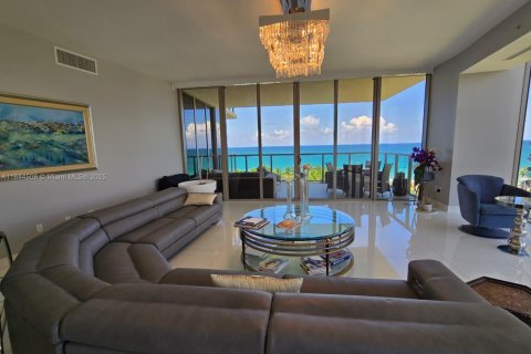 Condominio en alquiler en Bal Harbour, Florida, 3 dormitorios, 361.3 m2 № 1940303 - foto 3