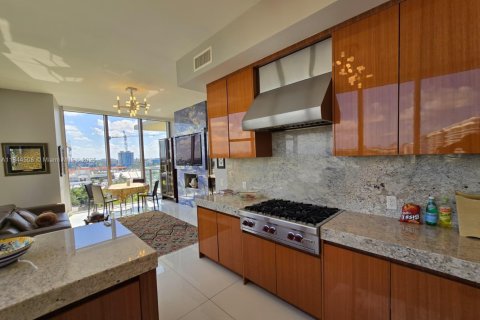 Condominio en alquiler en Bal Harbour, Florida, 3 dormitorios, 361.3 m2 № 1940303 - foto 10