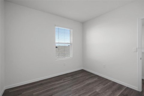 House in Winter Haven, Florida 4 bedrooms, 214.42 sq.m. № 1907872 - photo 23