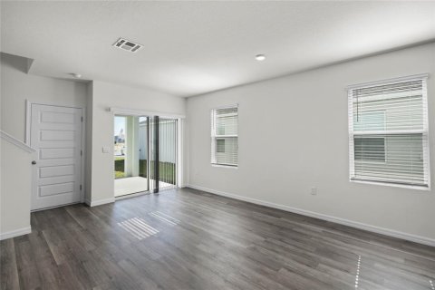 House in Winter Haven, Florida 4 bedrooms, 214.42 sq.m. № 1907872 - photo 9