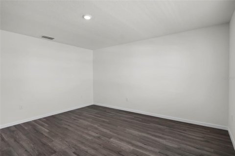 House in Winter Haven, Florida 4 bedrooms, 214.42 sq.m. № 1907872 - photo 12