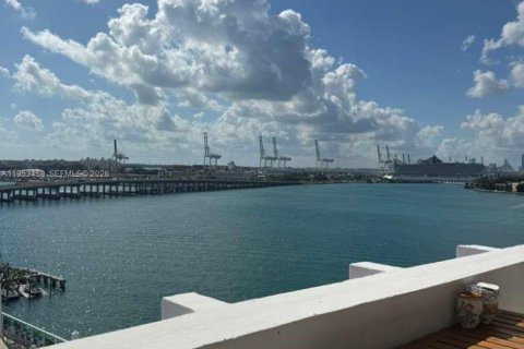 Copropriété à louer à Miami Beach, Floride: 1 chambre, 88.26 m2 № 2007870 - photo 2