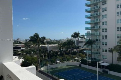 Copropriété à louer à Miami Beach, Floride: 1 chambre, 88.26 m2 № 2007870 - photo 7