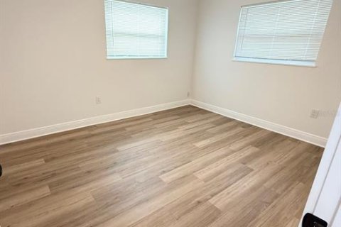 Casa en alquiler en Tampa, Florida, 3 dormitorios, 84.73 m2 № 1878163 - foto 7