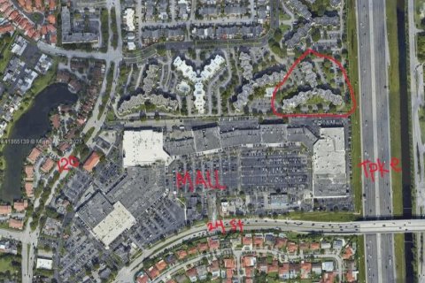 Condo in Miami, Florida, 2 bedrooms  № 1893420 - photo 4